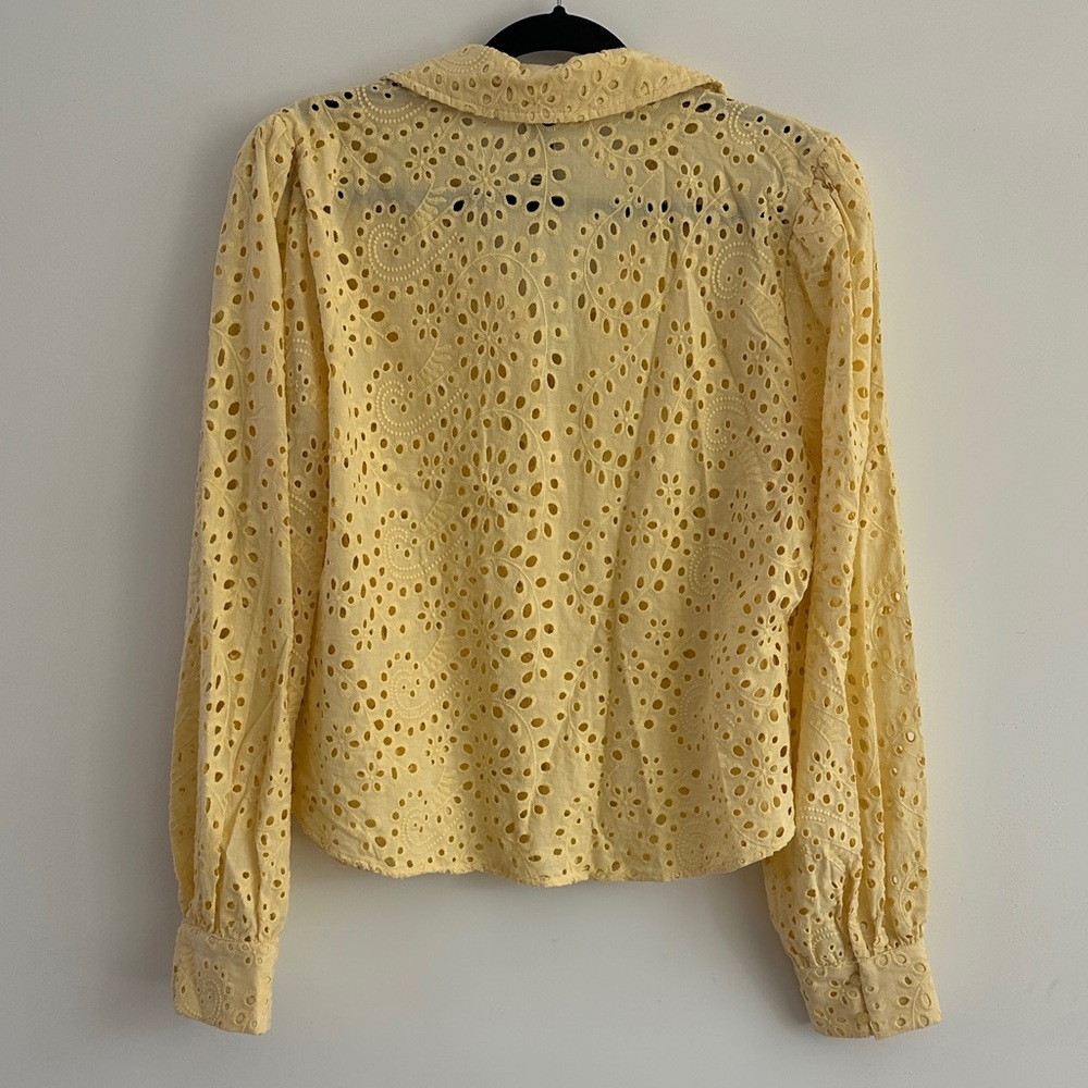 Joie Butter Yellow Eyelet Button Down Shirt
Spring Shirt NWOT - Picture 3 of 3